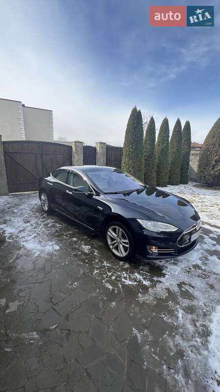 Лифтбек Tesla Model S 2014 в Одессе