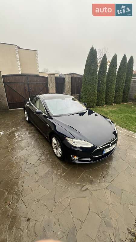 Лифтбек Tesla Model S 2014 в Одессе