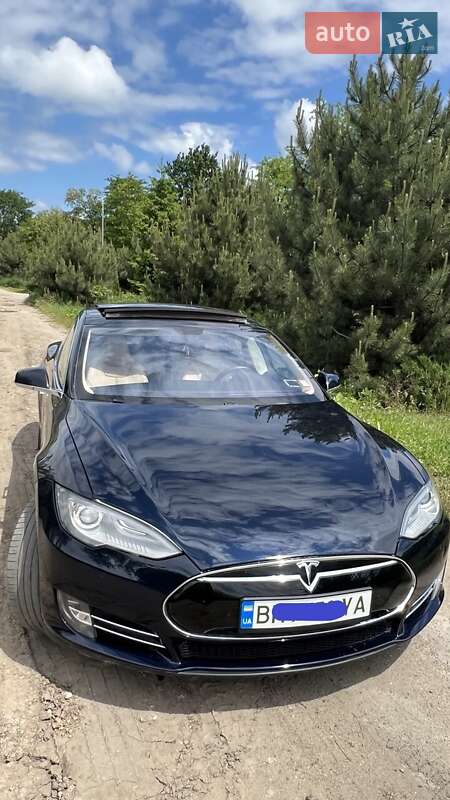 Лифтбек Tesla Model S 2014 в Одессе