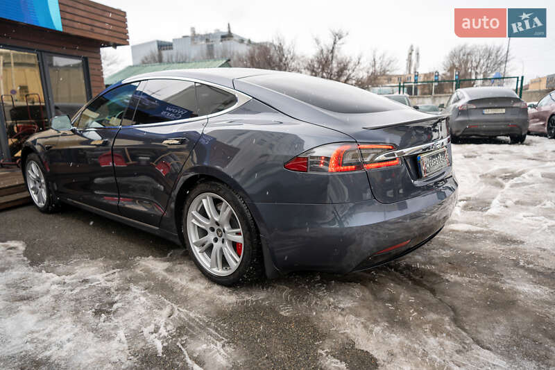 Ліфтбек Tesla Model S 2020 в Києві
