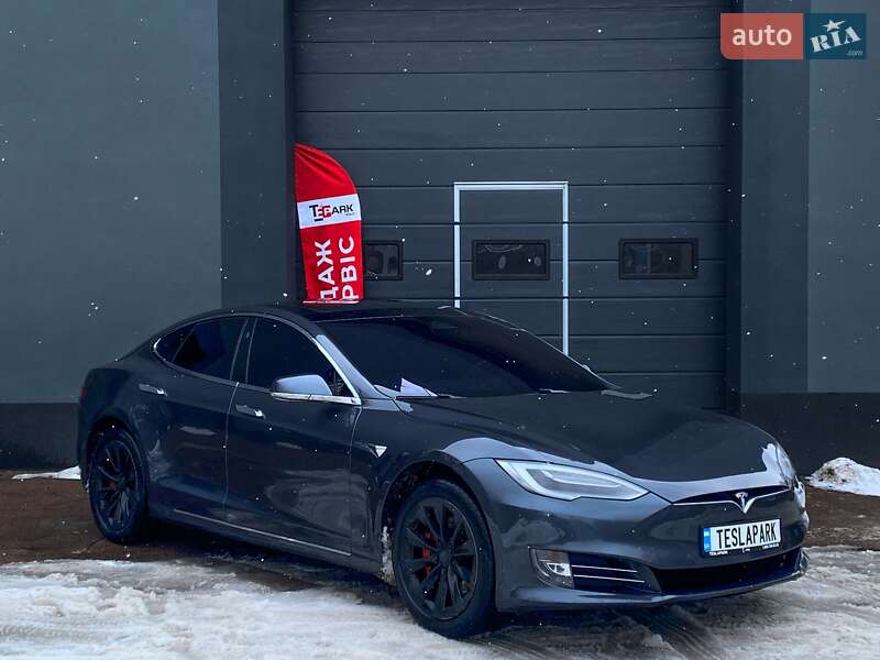 Ліфтбек Tesla Model S 2017 в Києві фото 12 Ліфтбек Tesla Model S 2017 в Києві