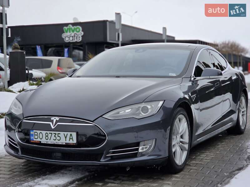 Лифтбек Tesla Model S 2014 в Тернополе фото 4 Лифтбек Tesla Model S 2014 в Тернополе