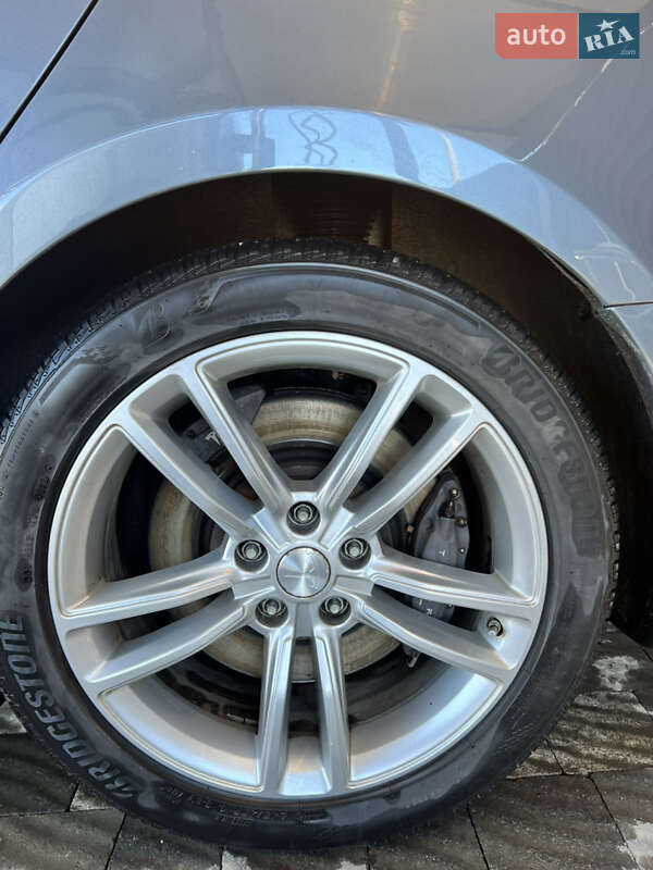 Лифтбек Tesla Model S 2013 в Ужгороде