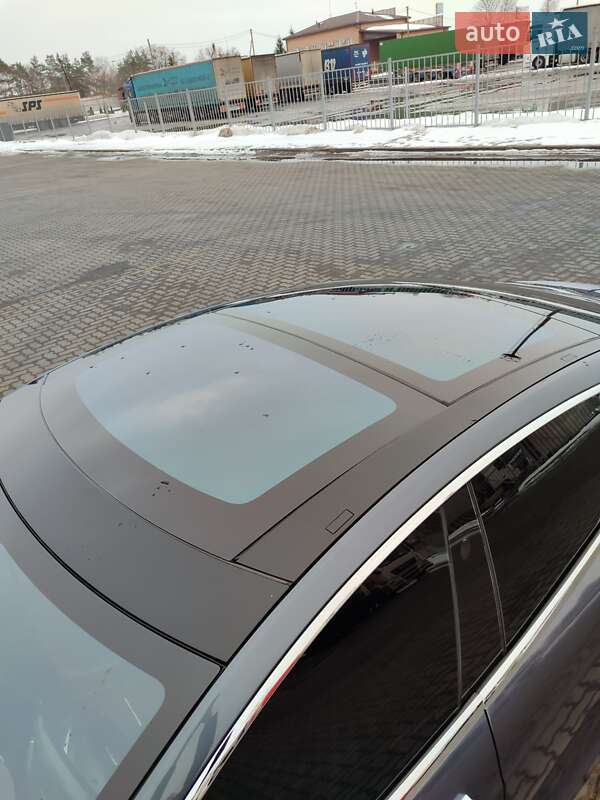 Ліфтбек Tesla Model S 2016 в Сарнах