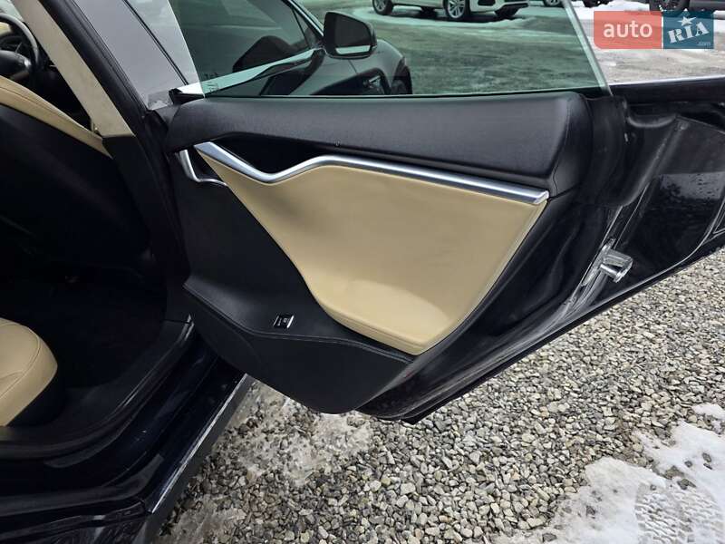 Лифтбек Tesla Model S 2014 в Тернополе