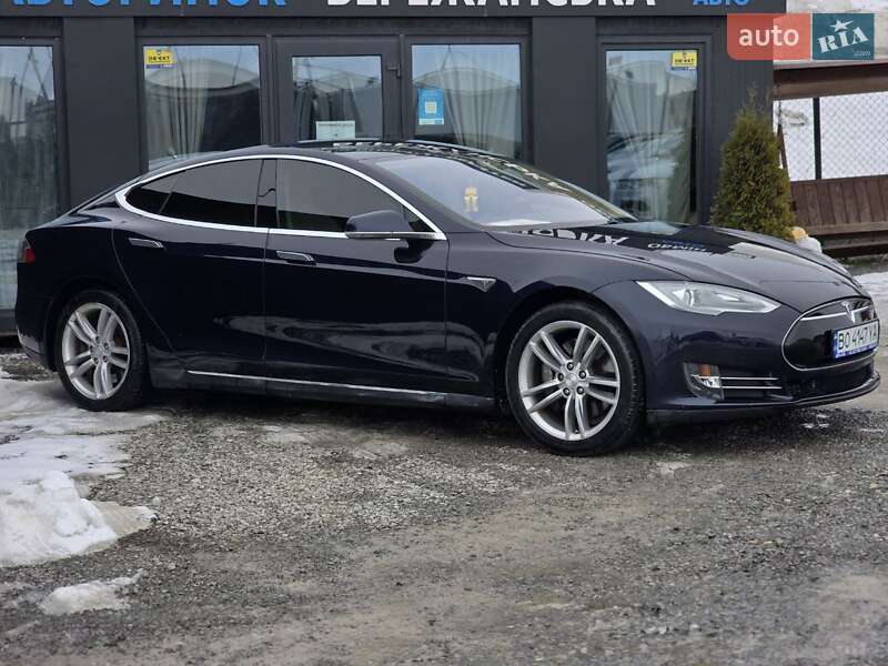 Лифтбек Tesla Model S 2014 в Тернополе