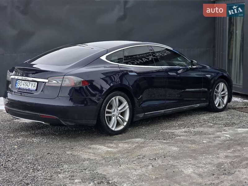 Лифтбек Tesla Model S 2014 в Тернополе