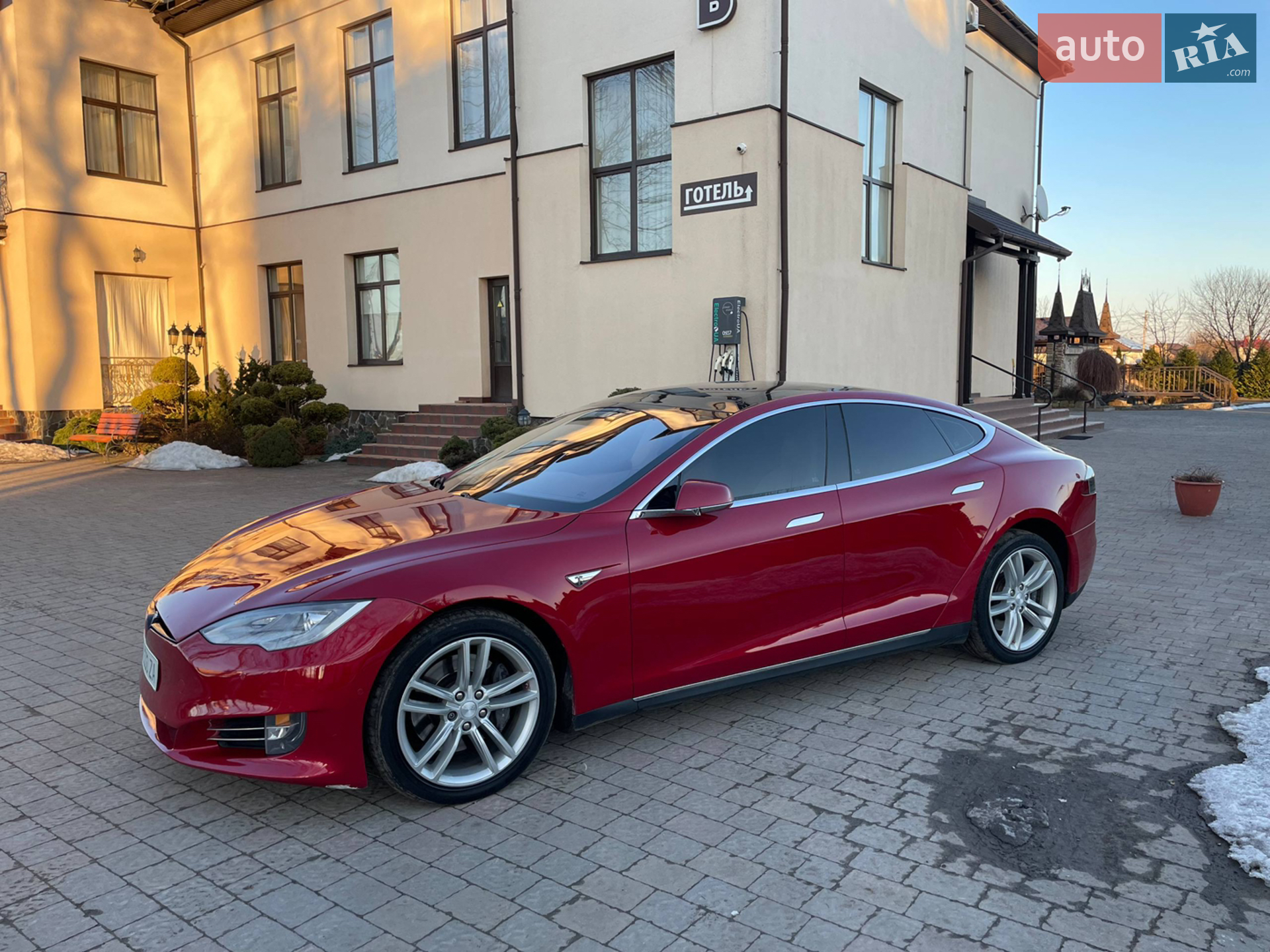 2015 Tesla Model S - мініатюра 2