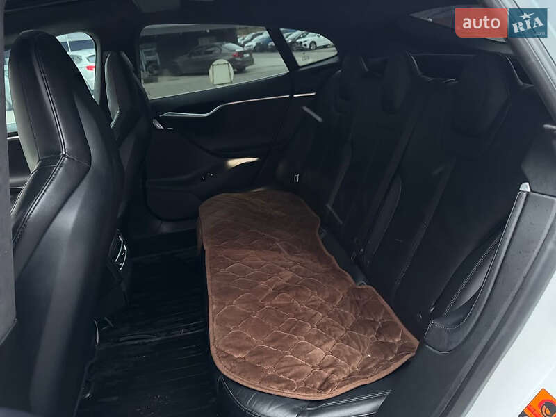 Ліфтбек Tesla Model S 2013 в Львові фото 13 Ліфтбек Tesla Model S 2013 в Львові