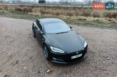 Лифтбек Tesla Model S 2021 в Киеве