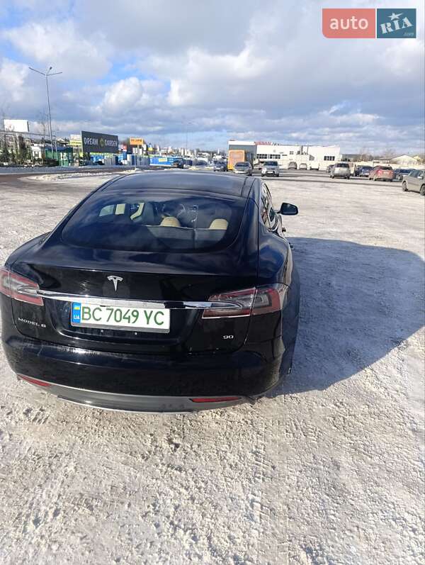 Ліфтбек Tesla Model S 2013 в Львові