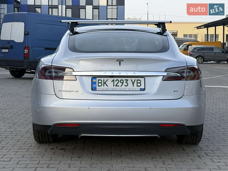 Лифтбек Tesla Model S 2014 в Ровно