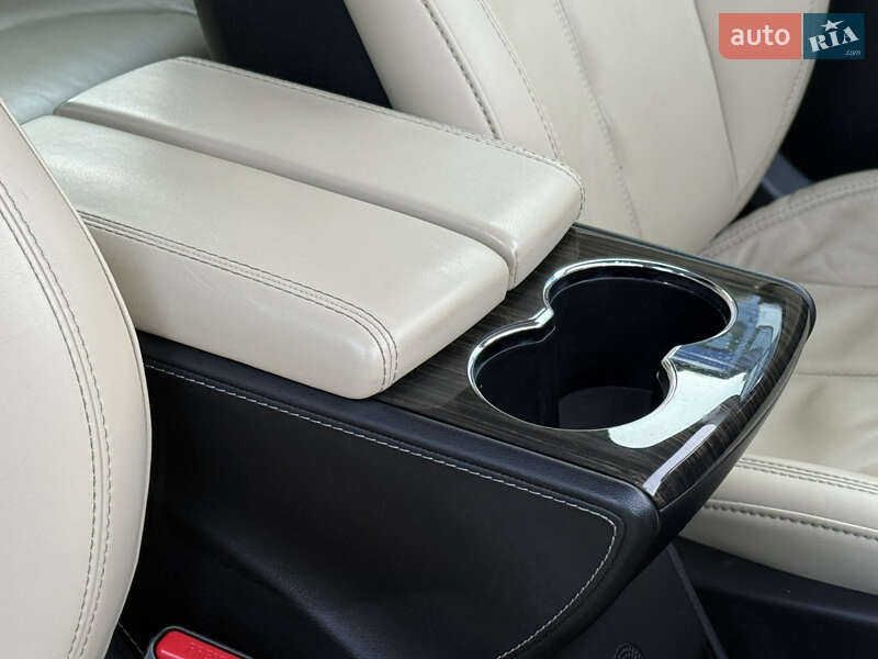 Лифтбек Tesla Model S 2014 в Ровно