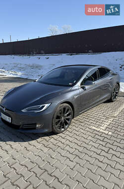 Ліфтбек Tesla Model S 2019 в Тернополі