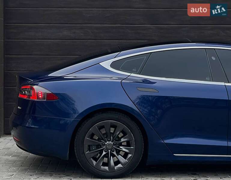 Лифтбек Tesla Model S 2017 в Николаеве фото 10 Лифтбек Tesla Model S 2017 в Николаеве