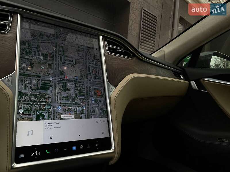 Лифтбек Tesla Model S 2017 в Николаеве фото 28 Лифтбек Tesla Model S 2017 в Николаеве