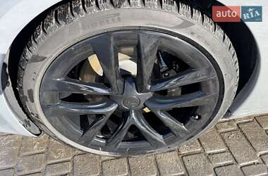 Ліфтбек Tesla Model S 2021 в Фастові
