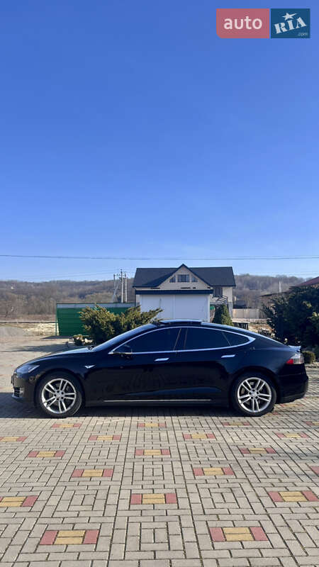 Лифтбек Tesla Model S 2014 в Ужгороде