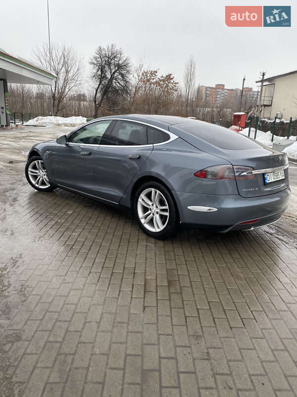 Лифтбек Tesla Model S 2014 в Житомире