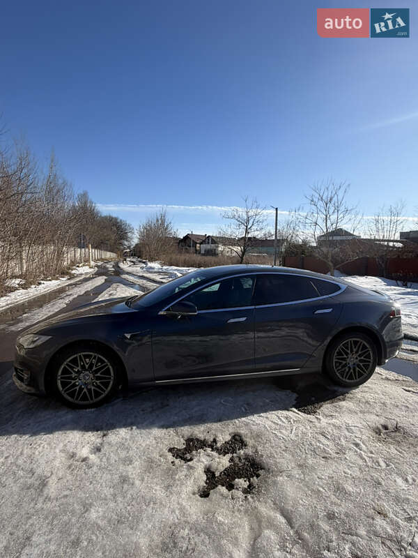 Ліфтбек Tesla Model S 2020 в Києві