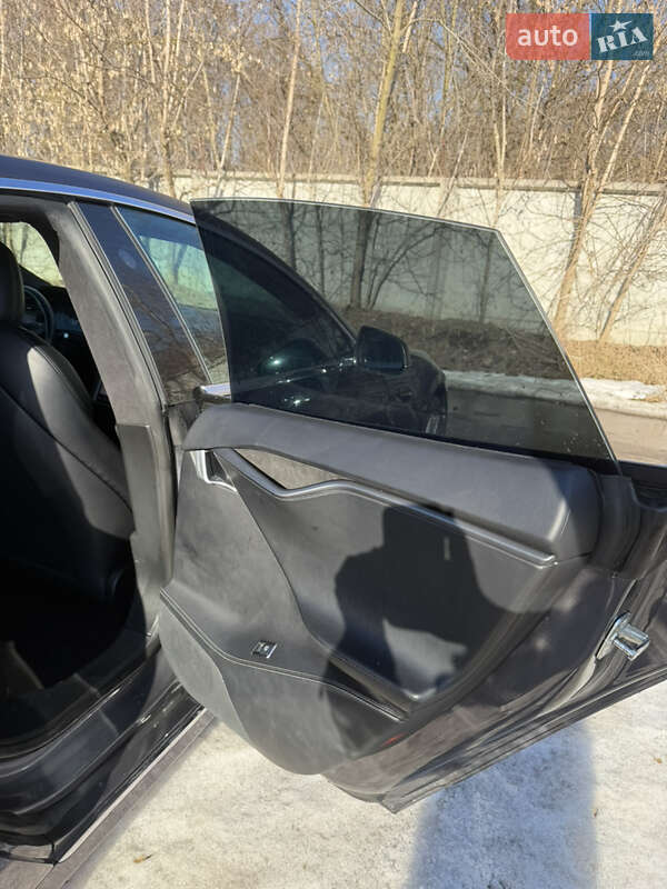 Ліфтбек Tesla Model S 2020 в Києві