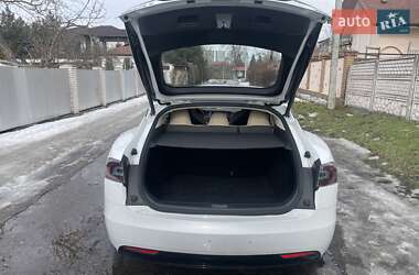 Лифтбек Tesla Model S 2017 в Киеве
