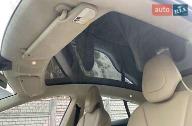 Лифтбек Tesla Model S 2017 в Киеве