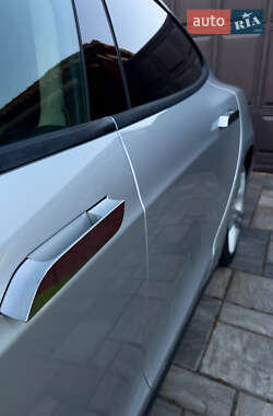 Лифтбек Tesla Model S 2013 в Киеве