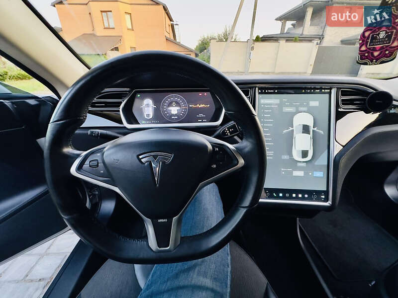 Лифтбек Tesla Model S 2013 в Киеве