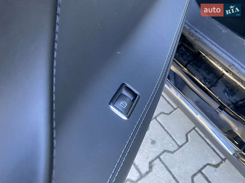 Лифтбек Tesla Model S 2015 в Луцке фото 25 Лифтбек Tesla Model S 2015 в Луцке