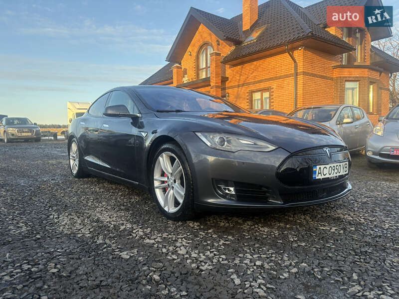 Ліфтбек Tesla Model S 2015 в Луцьку фото 7 Ліфтбек Tesla Model S 2015 в Луцьку