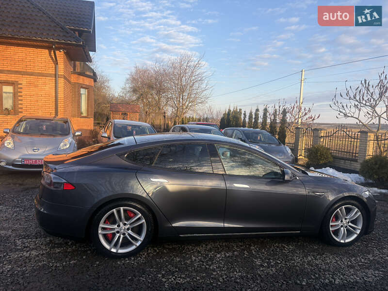 Ліфтбек Tesla Model S 2015 в Луцьку фото 8 Ліфтбек Tesla Model S 2015 в Луцьку