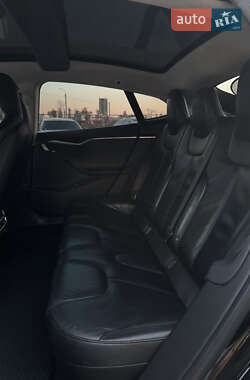 Лифтбек Tesla Model S 2014 в Виннице