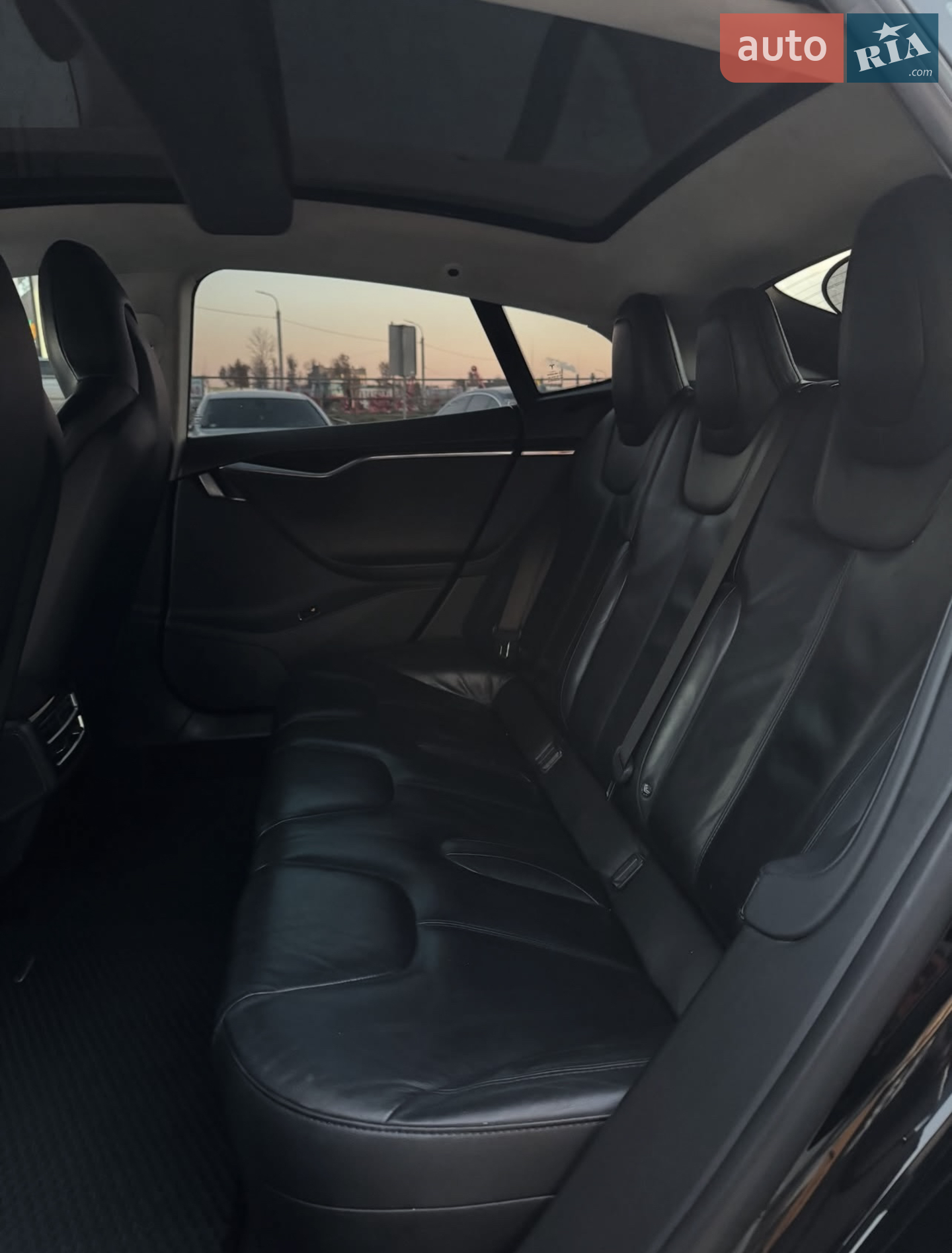 2014 Tesla Model S - мініатюра 12