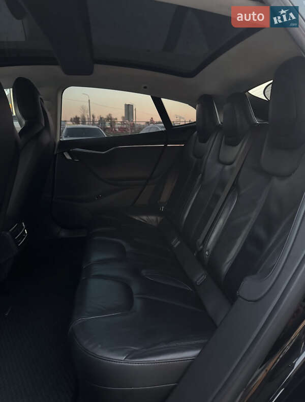 Ліфтбек Tesla Model S 2014 в Вінниці