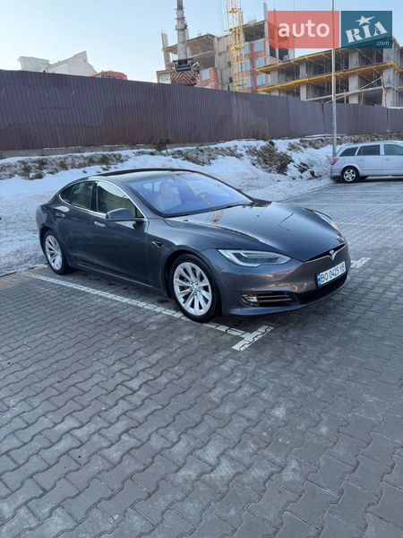 Ліфтбек Tesla Model S 2017 в Тернополі