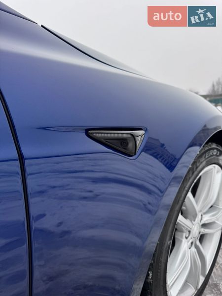 Ліфтбек Tesla Model S 2015 в Харкові