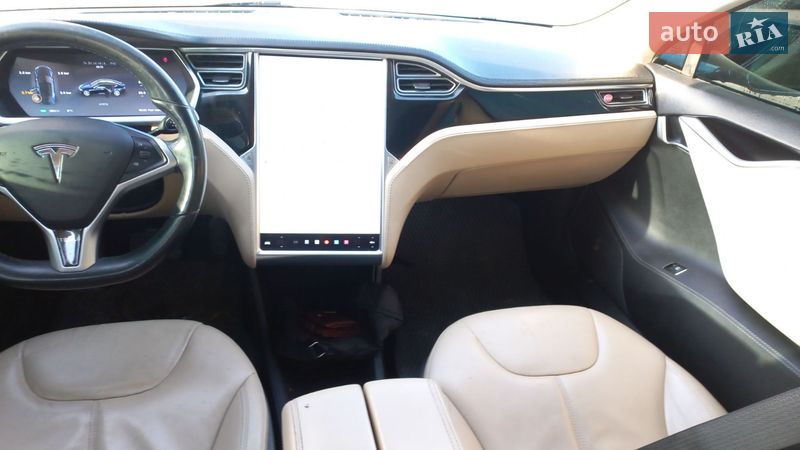 Лифтбек Tesla Model S 2013 в Нововолынске фото 15 Лифтбек Tesla Model S 2013 в Нововолынске