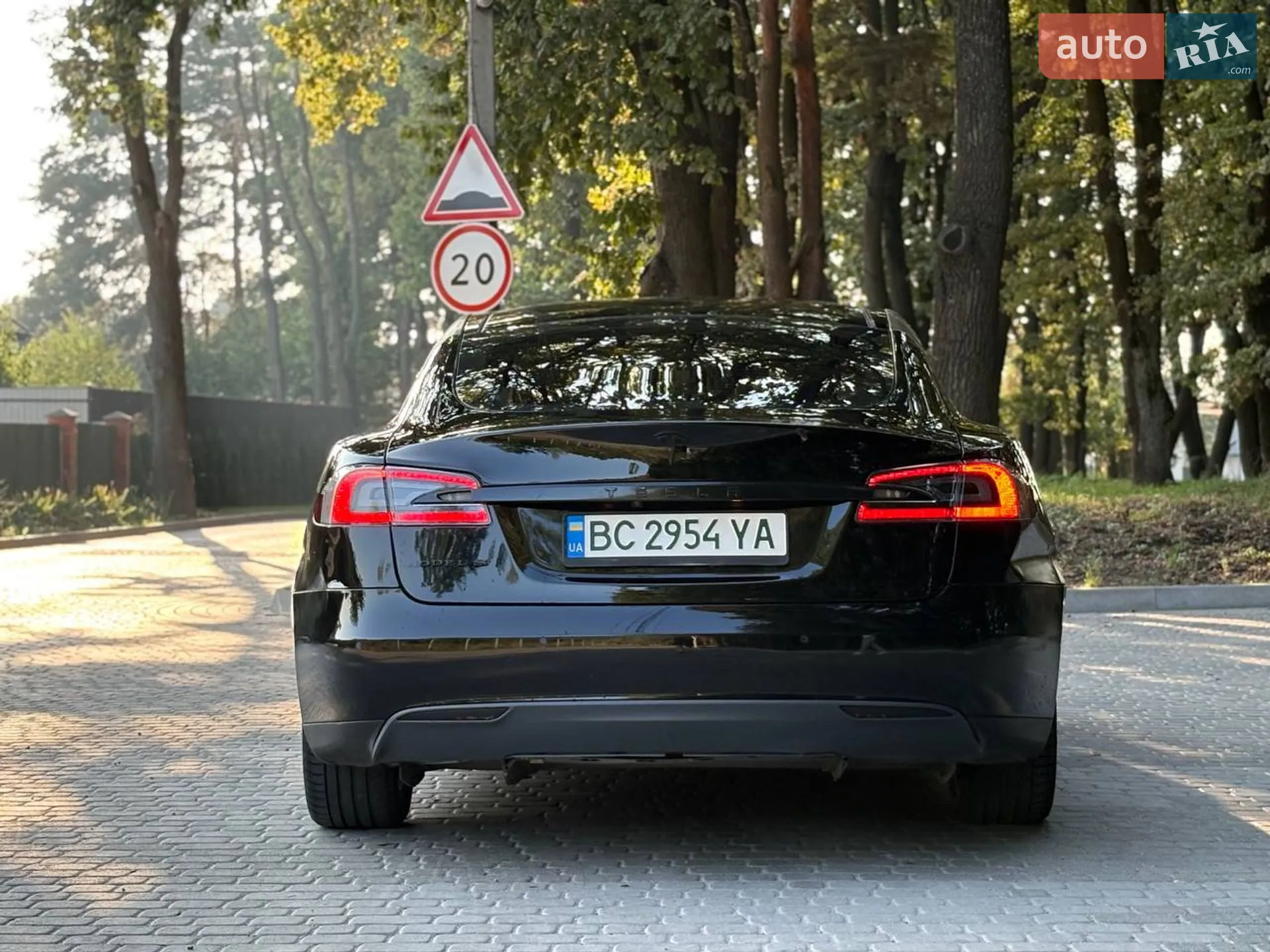 2014 Tesla Model S - мініатюра 29