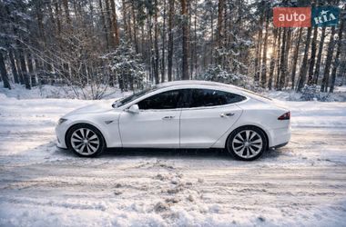Ліфтбек Tesla Model S 2016 в Харкові