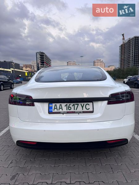 Лифтбек Tesla Model S 2018 в Киеве фото 5 Лифтбек Tesla Model S 2018 в Киеве
