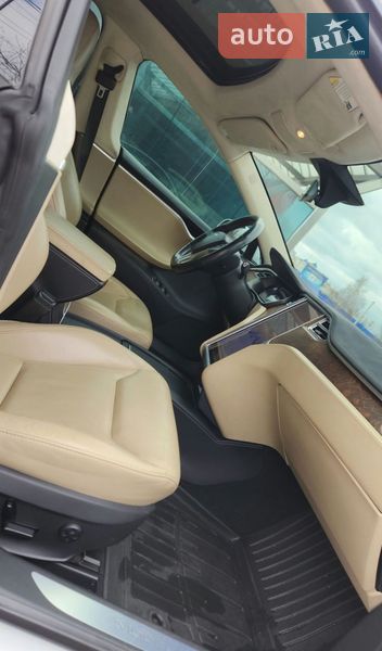 Ліфтбек Tesla Model S 2016 в Києві