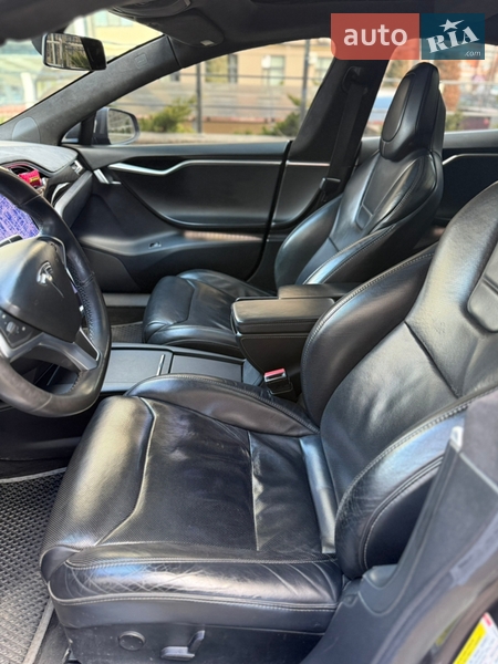 Лифтбек Tesla Model S 2017 в Киеве
