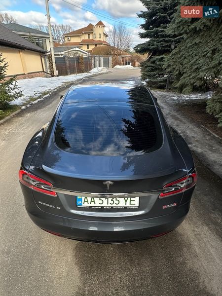 Лифтбек Tesla Model S 2018 в Киеве
