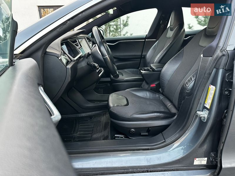 Лифтбек Tesla Model S 2013 в Луцке