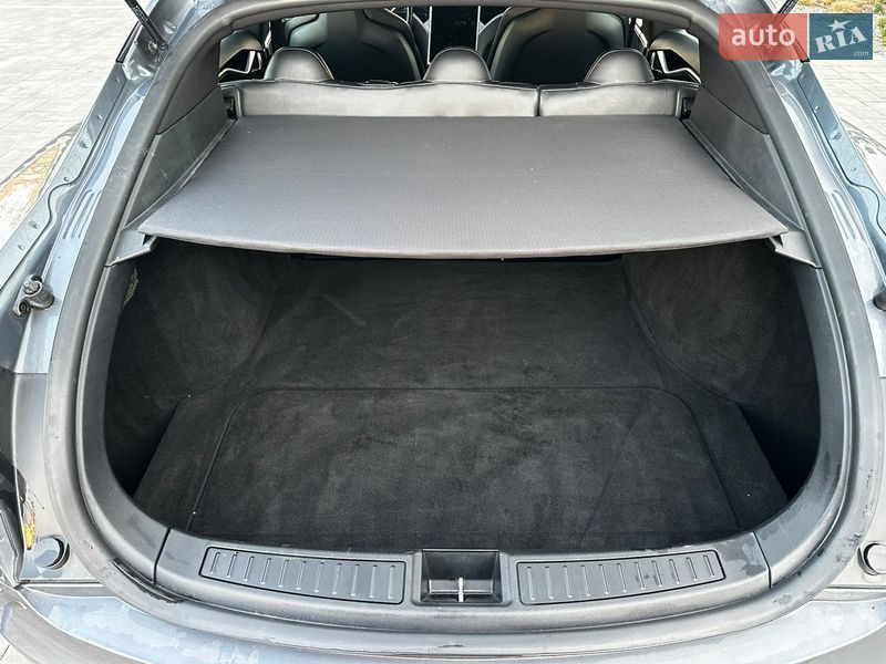 Лифтбек Tesla Model S 2013 в Луцке