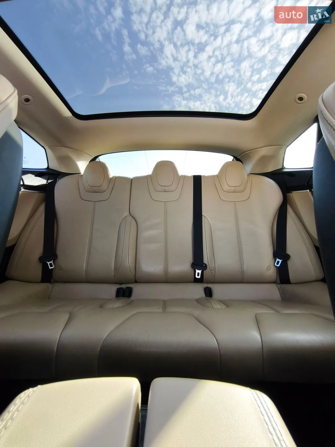 2014 Tesla Model S - мініатюра 16