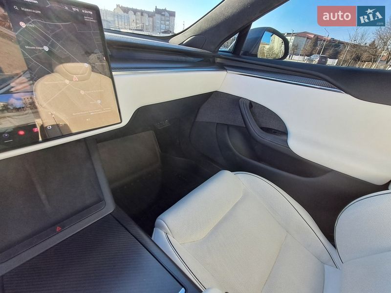 Лифтбек Tesla Model S 2021 в Коломые