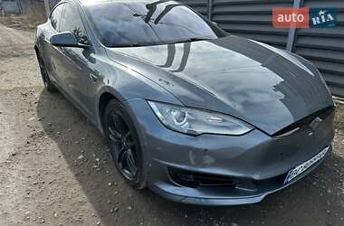 Лифтбек Tesla Model S 2013 в Львове