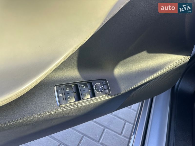 Ліфтбек Tesla Model S 2013 в Тернополі